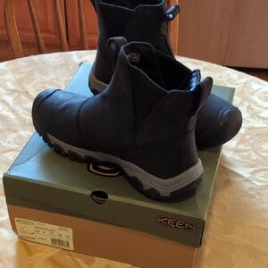 Keen Black and Steel Grey Chelsea Boots